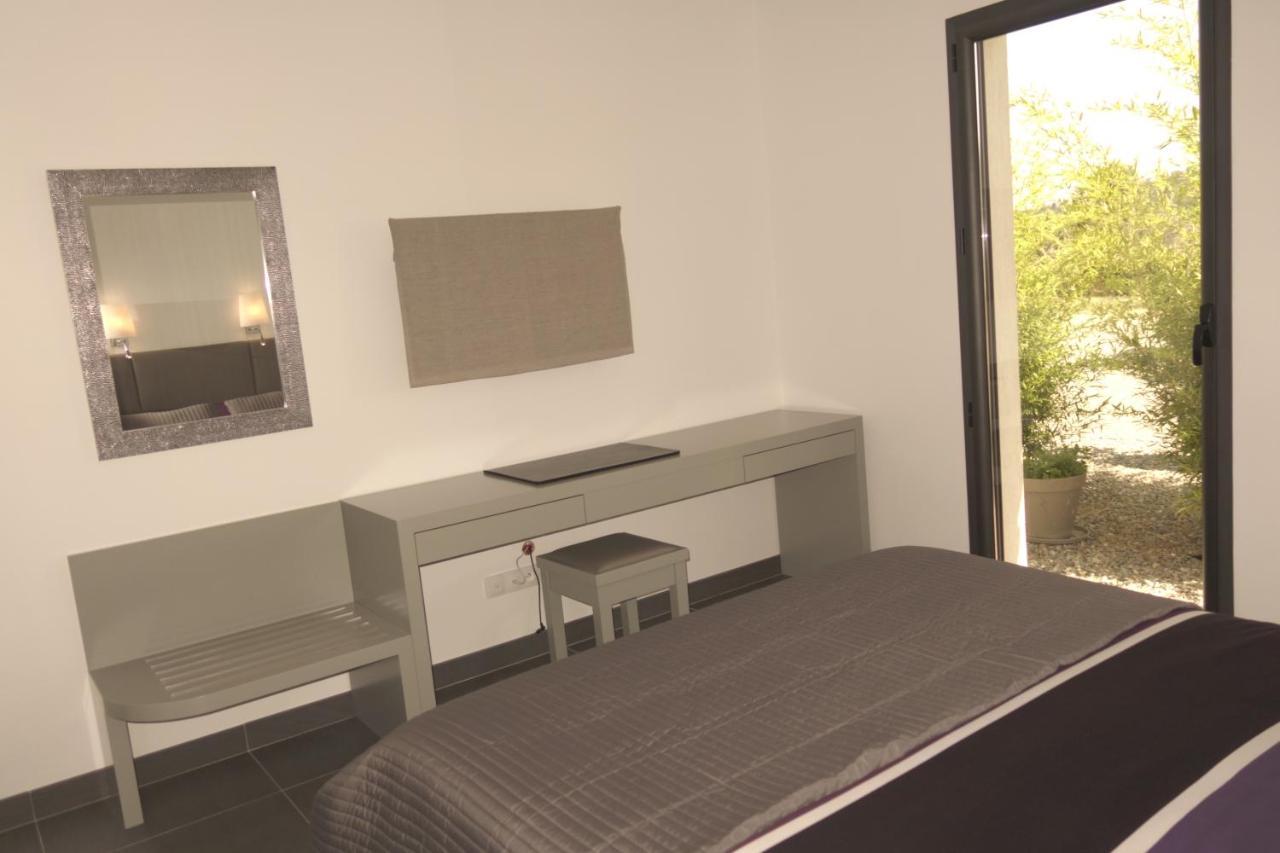 Villa Otilia-Bed And Breakfast-Chambres D'Hotes En Provence Rians  エクステリア 写真