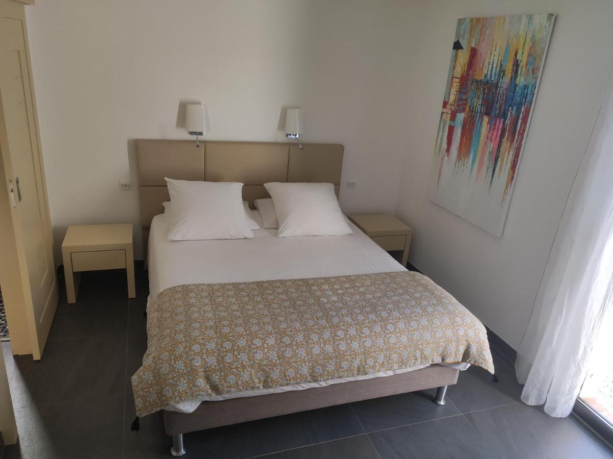 Villa Otilia-Bed And Breakfast-Chambres D'Hotes En Provence Rians  エクステリア 写真